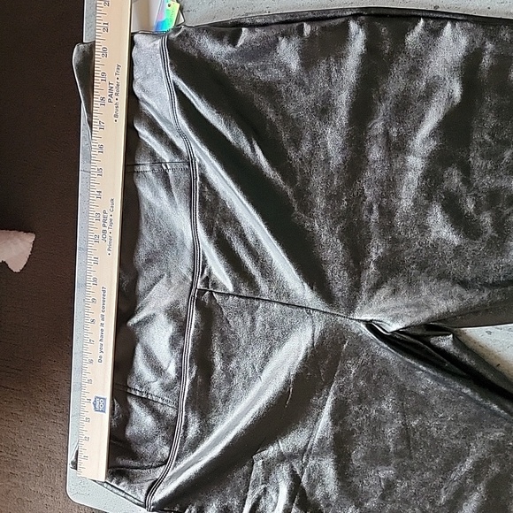 TINSELTOWN Plus Size Faux Leather Pull On Leggings/Pants black 3X NWT - Picture 14 of 16